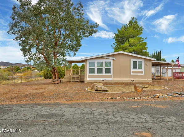 20527 E Mingus Dr, Mayer, AZ 86333