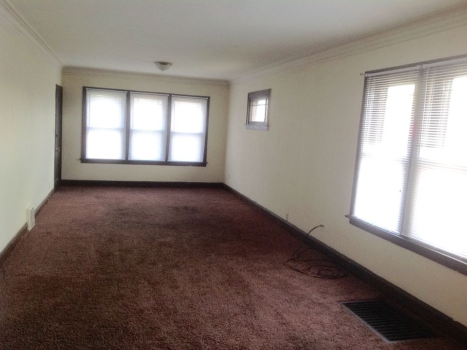 2nd image of 1225 Grand Ave