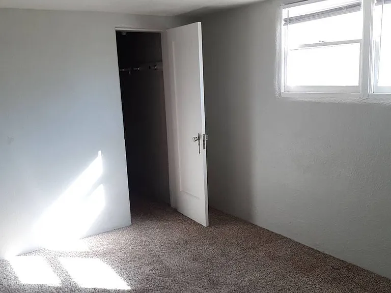 1002-B100 Everett St — Photo 9
