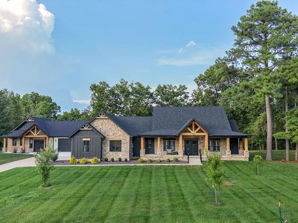 781 Seven Pines Drive, Chestnutridge, MO 65630