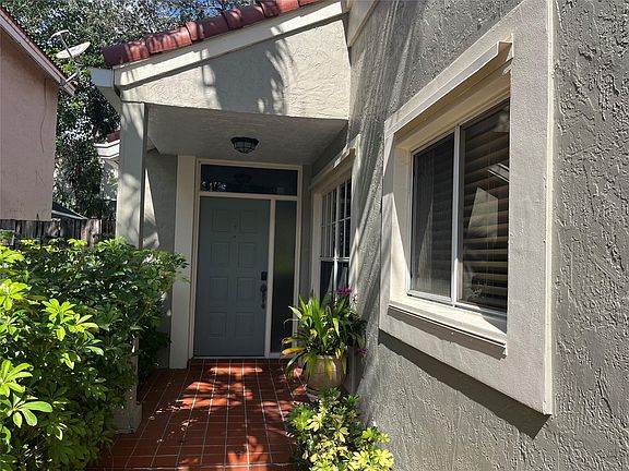 4th image of 10301 NW 11th Street