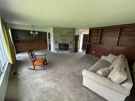 2nd image of 8887 Galbraith Rd
