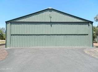 2376 Hanger Row, Overgaard, AZ 85933