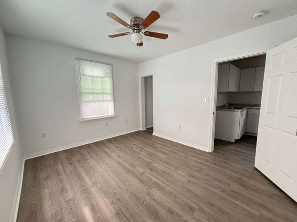 26 W 27th St #2