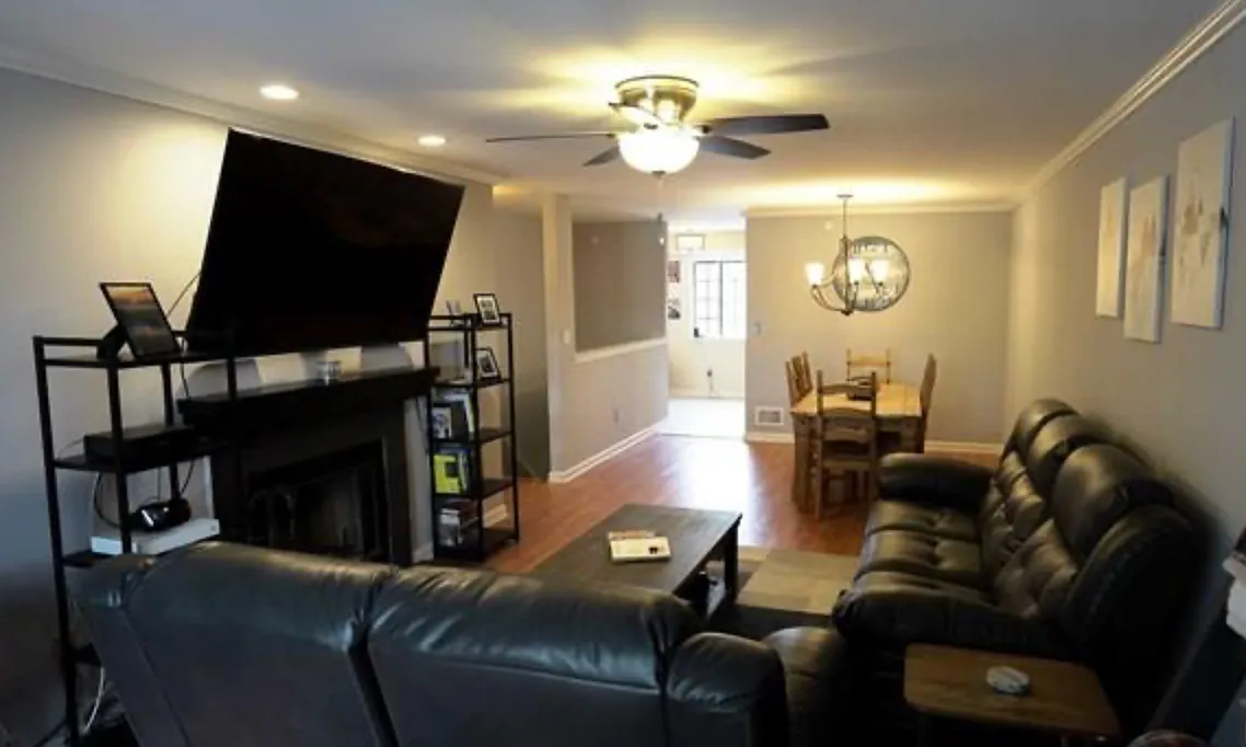 2 bed, 1193 sqft, $3,100 — Photo 3