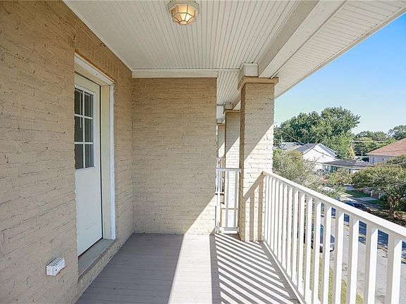 3rd image of 1028 W 35th St APT 5