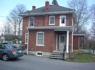 1722 Lampeter Rd, Lancaster, PA 17602