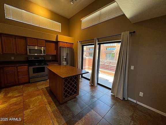 4th image of 330 S Farmer Ave Unit 125