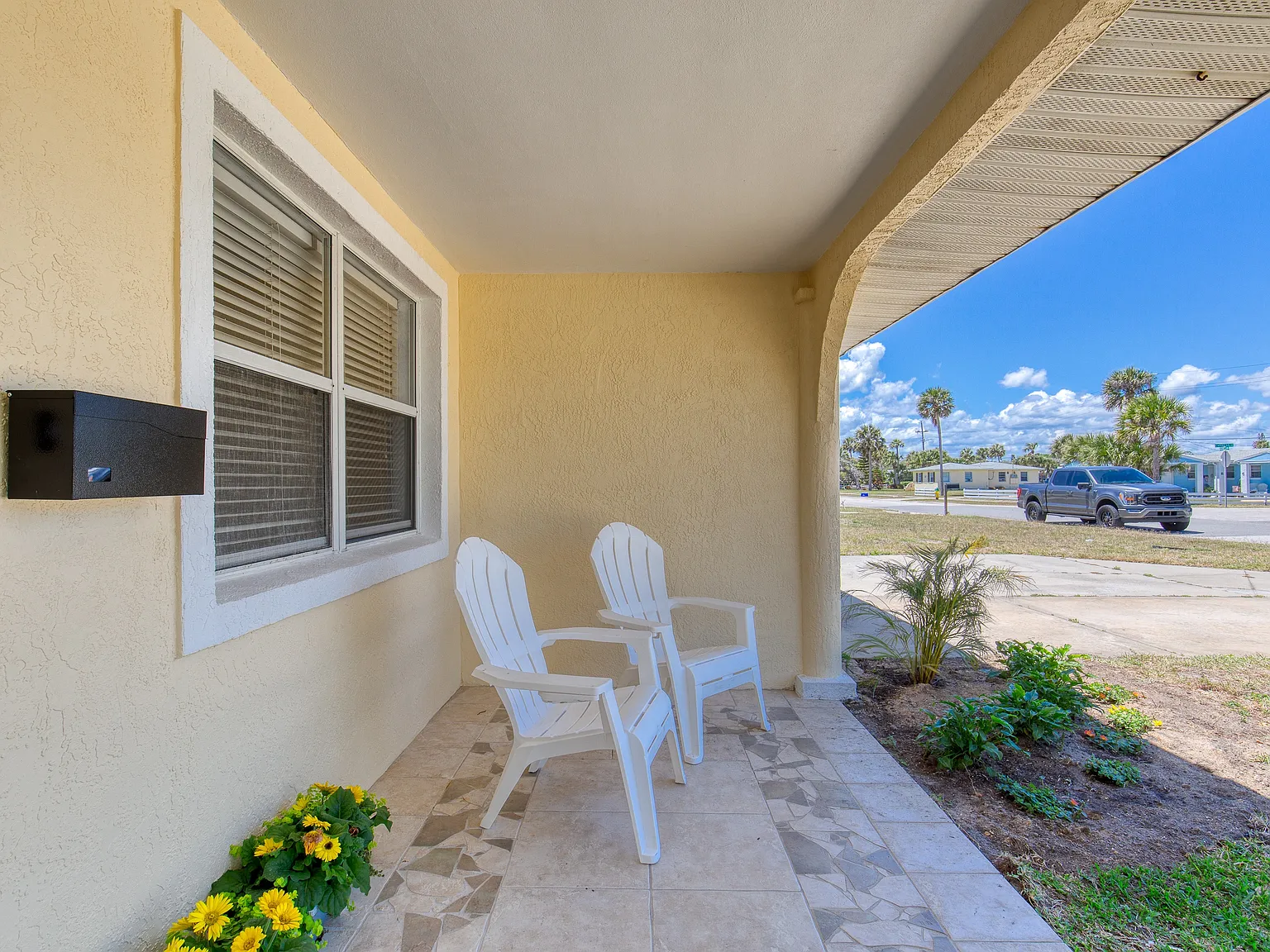 3 bed, 2116 sqft, $3,250 — Photo 2
