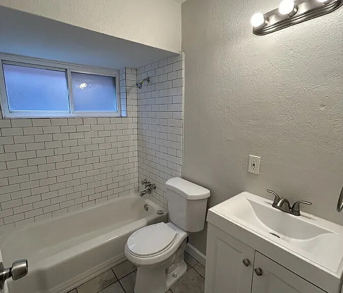 440 Eichelberger St #A — Photo 10