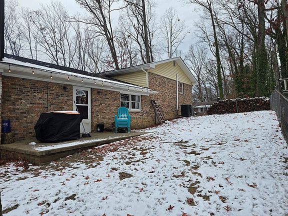 2nd image of 1804 S Hills Dr