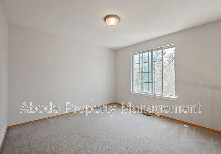 2214 Andrews St — Photo 23