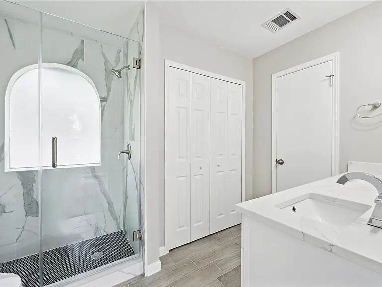 12804 Humphrey Dr — Photo 8