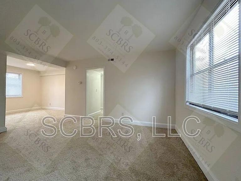225 Myron Cir #225 — Photo 3