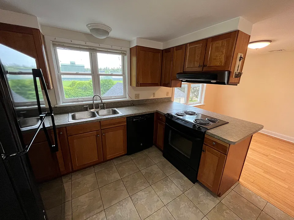 307 Colchester Ave #307B