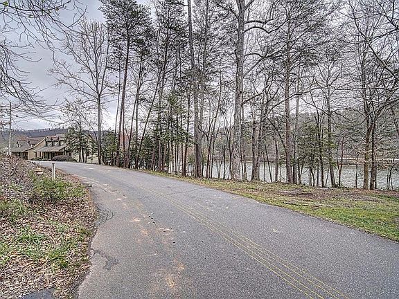 4th image of 127 Dogwood Pl