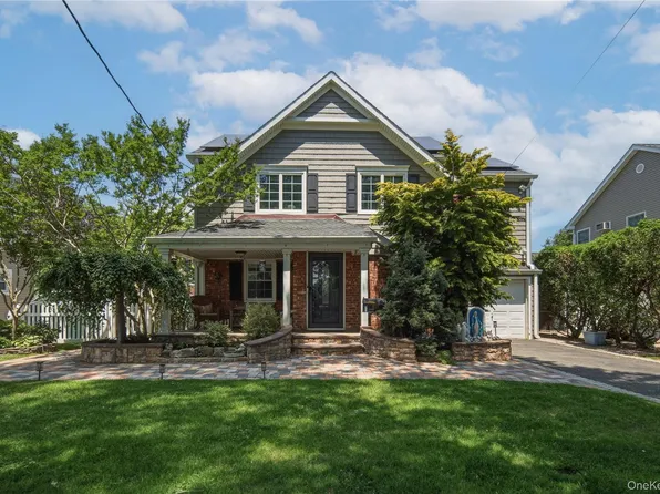 1533 Lowell Avenue, New Hyde Park, NY 11040