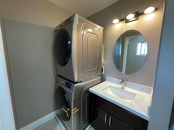 5th image of 1138 Craig Dr #2