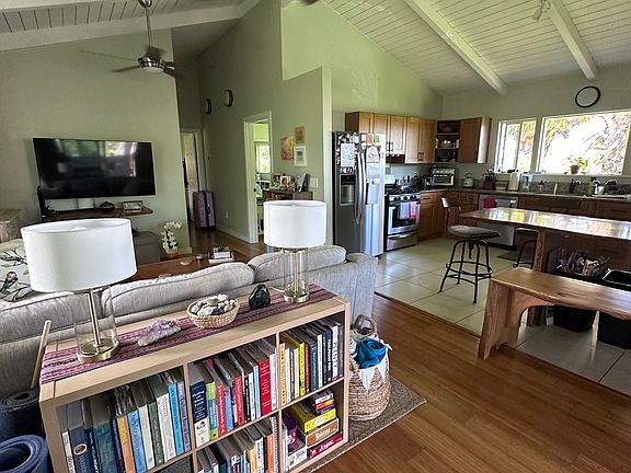 5th image of 601 W Kuiaha Rd #2