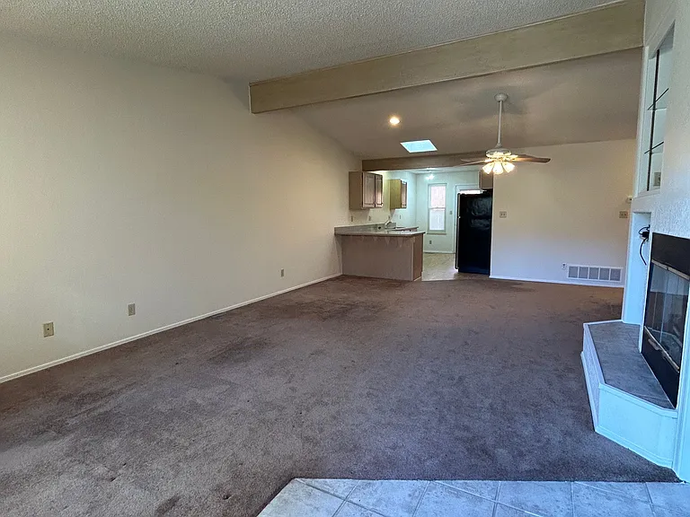 1331 E Parkway Dr #1 — Photo 2