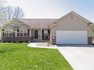 507 Limerock Dr NW, Cedar Rapids, IA 52405