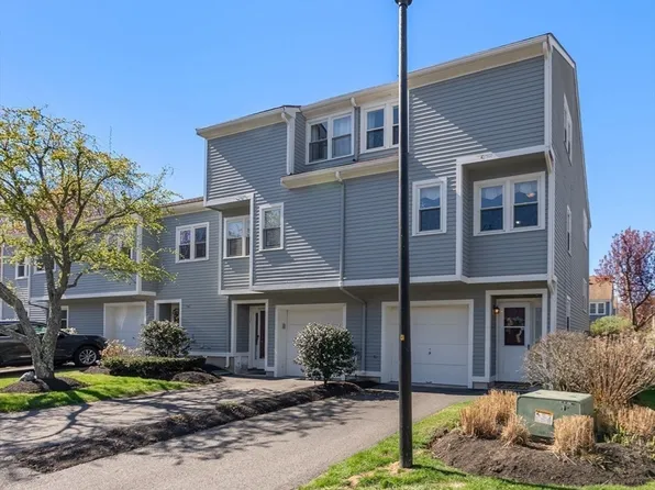1 Spruance Way #D, Salem, MA 01970