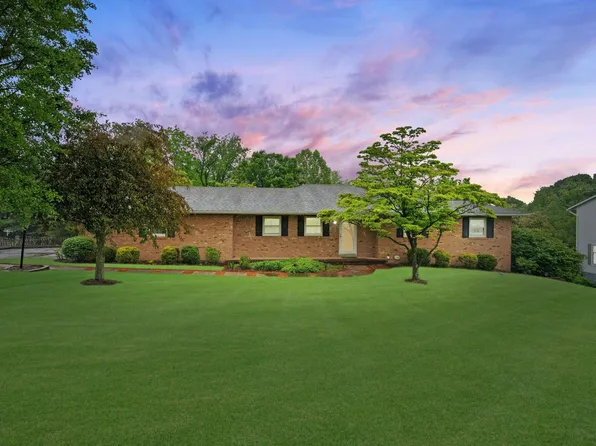 2580 Applewood Ln NE, Lancaster, OH 43130