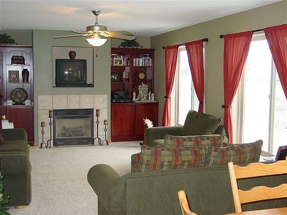 2nd image of 130 Colton Dr S