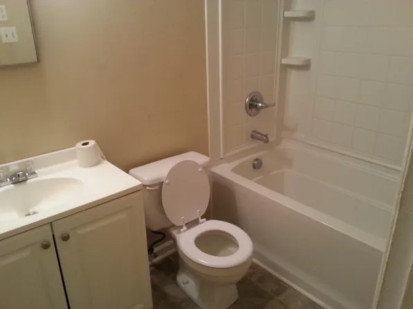 301 Desmond Dr, Fayetteville, NC 28314
