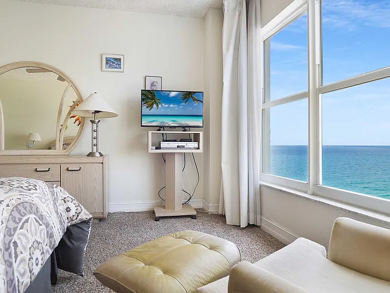 3550 Galt Ocean Dr #1106 — Photo 25