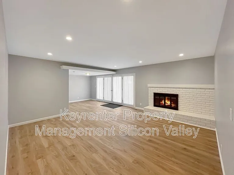 373 Redwood Ave — Photo 6
