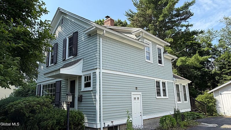 2nd image of 31 Oakwood Place