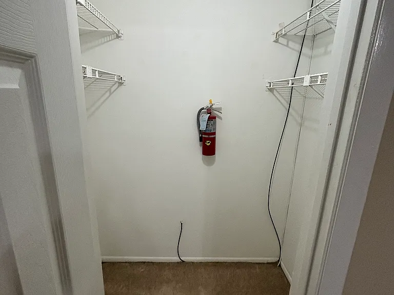 109 Oyster Bay Cir #240 — Photo 5