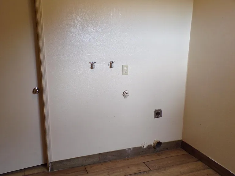 6939 E Kings Canyon Rd — Photo 12
