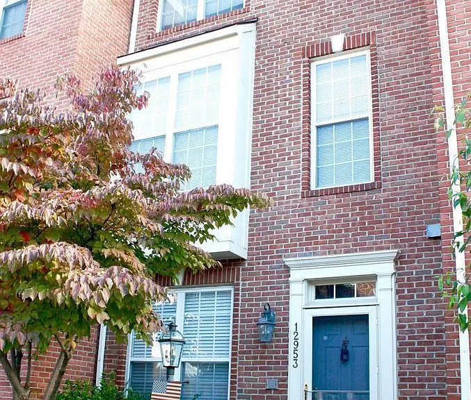 12953 Park Crescent Cir — Photo 1