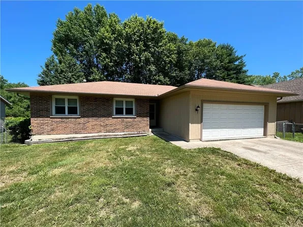 11720 Crystal Dr, Kansas City, MO 64134