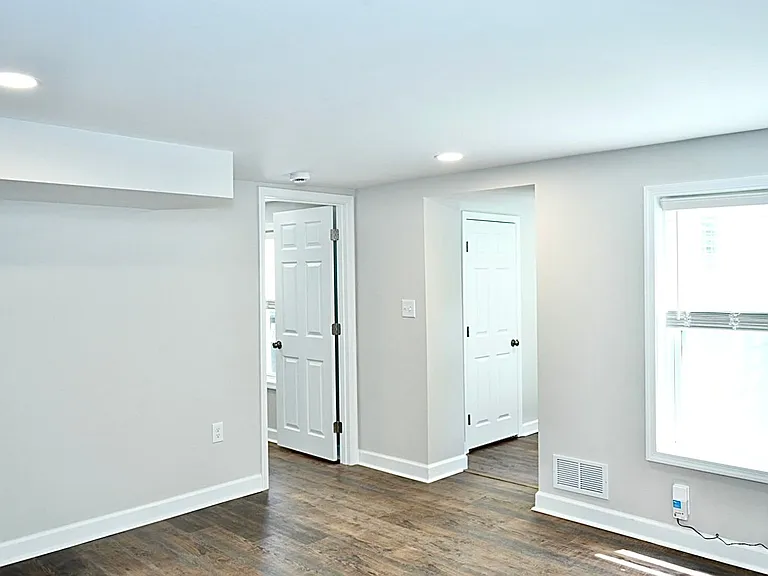 406 Hedge St — Photo 26