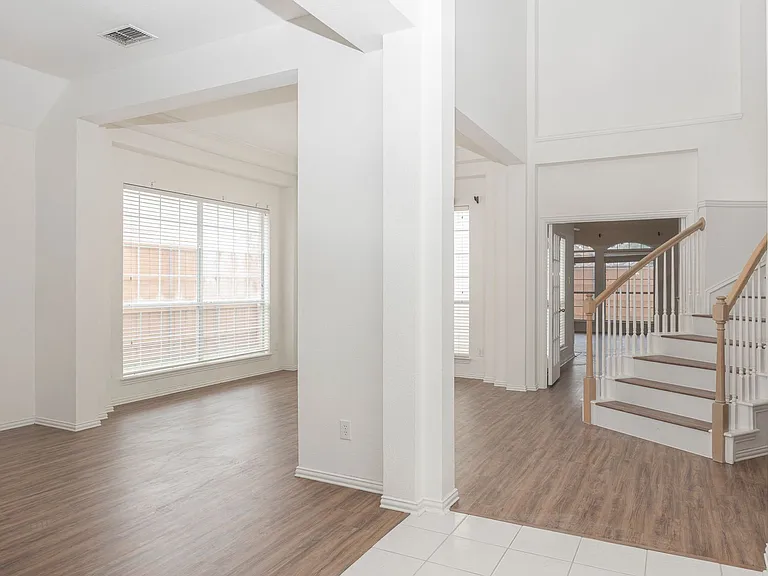 3103 Kingsbury Dr — Photo 8