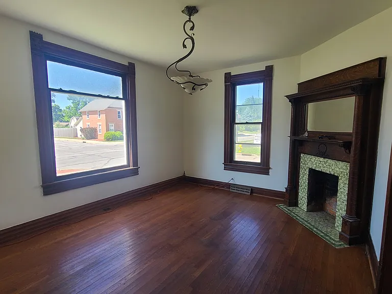 450 Main St — Photo 7