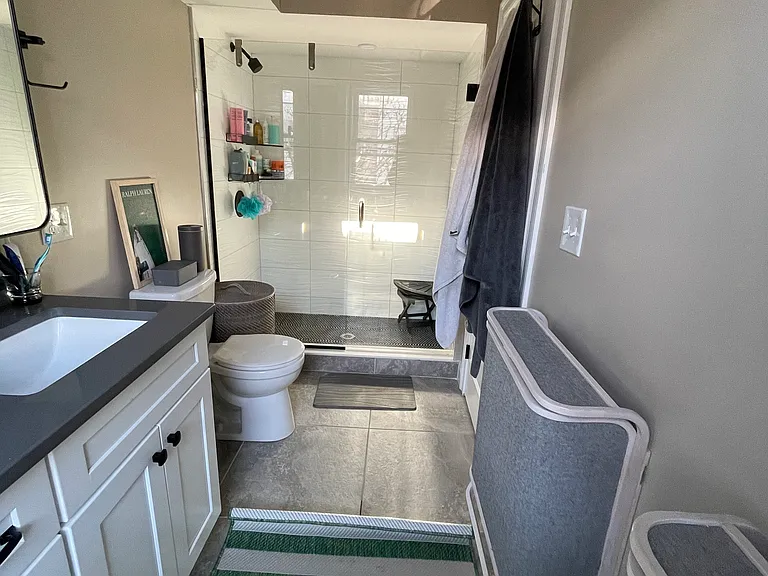210 Everett St #2 — Photo 16