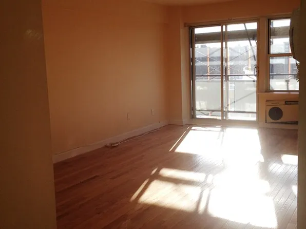 16-70 Bell Boulevard image 8 of 17