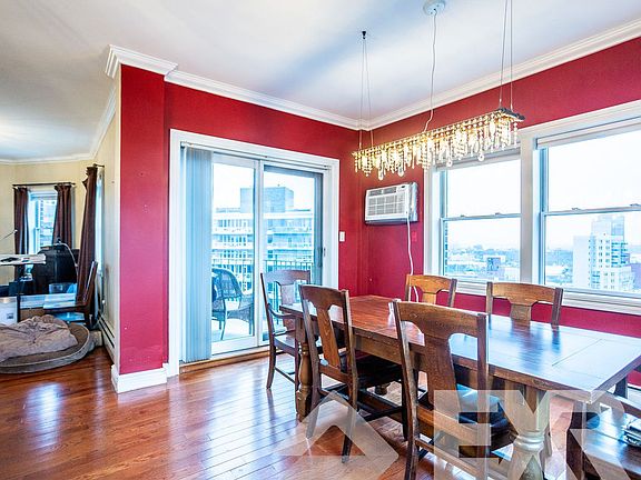 3rd image of 12-03 Jackson Ave #Penthouse