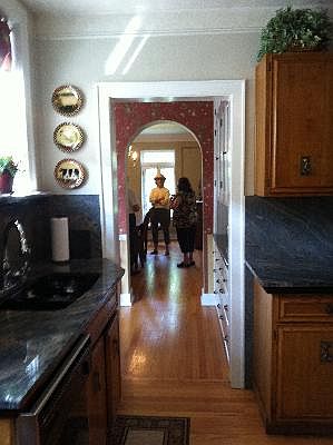 3rd image of 2223 W Farwell Ave #3W
