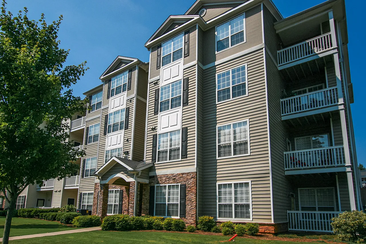 Durant at Sugarloaf Apartment Homes — Photo 3