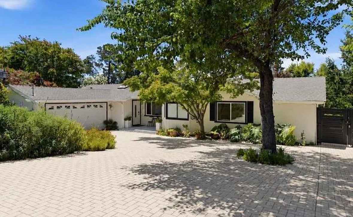 656 La Vista Rd — Photo 1