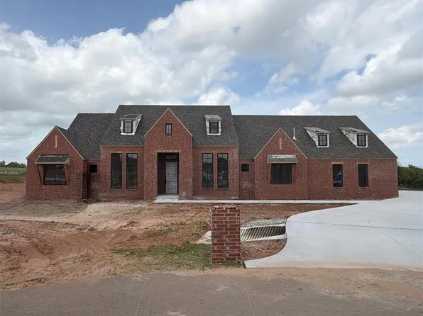 902 Fluvi Cir, Newcastle, OK 73065