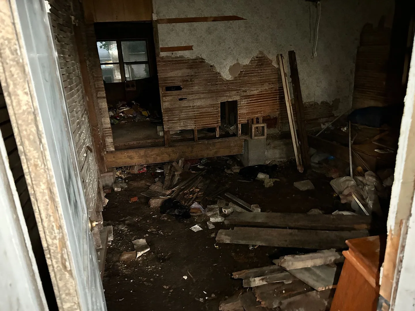 Handy Man Special! - $290 Month / $500 Down — Photo 2