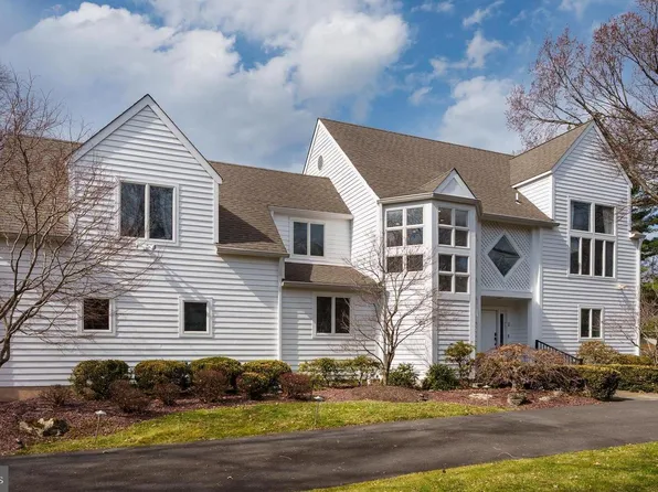 6 Andrews Ln, Princeton, NJ 08540