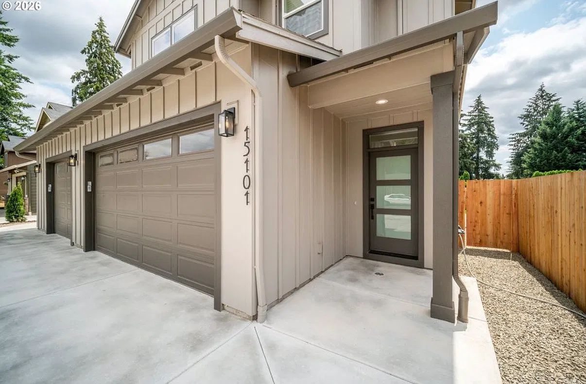 4 bed, 2.5 bath, 2066 sqft, $3,200 — Photo 2