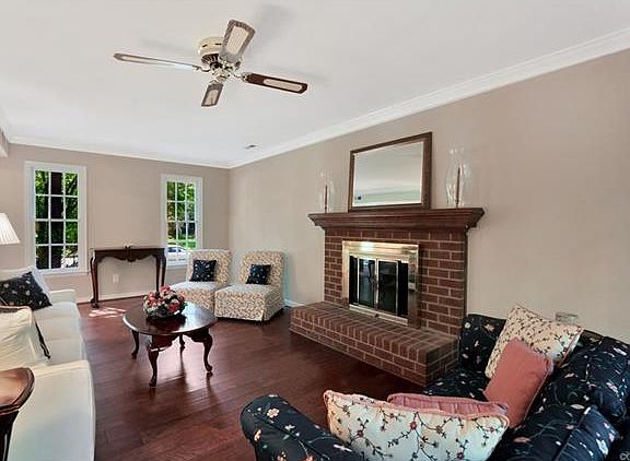 4th image of 4666 Fort McHenry Pkwy